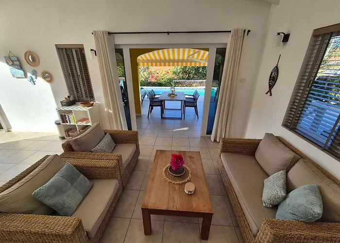 Villa Karawara