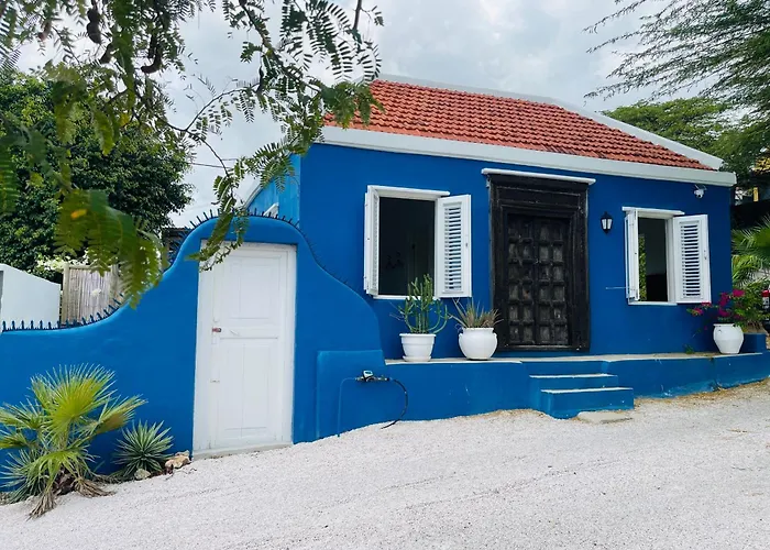 Dushi Blou, Private Monumentje In Otrabanda
